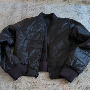 Lululemon Women's Reversible Bomber Jacket Size 6